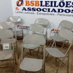 LOTE 166 - 08 CADEIRAS DE FERRO DOBRÁVEL. (NO ESTADO) ATENÇÃO! FAZER A VISITAÇÃO ANTES DE ARREMATAR, NÃO SABEMOS SE FUNCIONA. LEILÃO NÃO TEM GARANTIA E NEM DEVOLUÇÃO, SUJEITO A POSSÍVEIS AVARIAS VISÍVEIS/OCULTAS E/OU AUSÊNCIA DE COMPONENTES.
