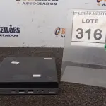 LOTE 316 - 01 MINI PC HP ELITEDESK 705. (NO ESTADO) ATENÇÃO! FAZER A VISITAÇÃO ANTES DE ARREMATAR, NÃO SABEMOS SE FUNCIONA. LEILÃO NÃO TEM GARANTIA E NEM DEVOLUÇÃO, SUJEITO A POSSÍVEIS AVARIAS VISÍVEIS/OCULTAS E/OU AUSÊNCIA DE COMPONENTES.