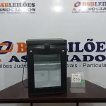 LOTE 253 - 01 ADEGA 40L 220V. (NO ESTADO) ATENÇÃO! FAZER A VISITAÇÃO ANTES DE ARREMATAR, NÃO SABEMOS SE FUNCIONA. LEILÃO NÃO TEM GARANTIA E NEM DEVOLUÇÃO, SUJEITO A POSSÍVEIS AVARIAS VISÍVEIS/OCULTAS E/OU AUSÊNCIA DE COMPONENTES.