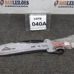 LOTE 040 - 01 FACÃO  IMPORTADA AÇO INOXIDÁVEL CABO EM MADEIRA  FULL TANG BAINHA DE NYLON TAMANHO TOTAL 50CM PESO 526G JÁ AFIADA  . (NO ESTADO) ATENÇÃO! FAZER A VISITAÇÃO ANTES DE ARREMATAR, NÃO SABEMOS SE FUNCIONA. LEILÃO NÃO TEM GARANTIA E NEM DEVOLUÇÃO, SUJEITO A POSSÍVEIS AVARIAS VISÍVEIS/OCULTAS E/OU AUSÊNCIA DE COMPONENTES.