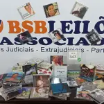 LOTE 343 - 01 LOTE COM GRANDE QUANTIDADE DE CD’S DE MÚSICA. (NO ESTADO) ATENÇÃO! FAZER A VISITAÇÃO ANTES DE ARREMATAR, NÃO SABEMOS SE FUNCIONA. LEILÃO NÃO TEM GARANTIA E NEM DEVOLUÇÃO, SUJEITO A POSSÍVEIS AVARIAS VISÍVEIS/OCULTAS E/OU AUSÊNCIA DE COMPONENTES.
