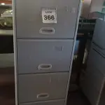 LOTE 366 - 01 ARQUIVO DE AÇO COM 04 GAVETAS. (NO ESTADO) ATENÇÃO! FAZER A VISITAÇÃO ANTES DE ARREMATAR, NÃO SABEMOS SE FUNCIONA. LEILÃO NÃO TEM GARANTIA E NEM DEVOLUÇÃO, SUJEITO A POSSÍVEIS AVARIAS VISÍVEIS/OCULTAS E/OU AUSÊNCIA DE COMPONENTES.