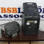 LOTE 285 - 01 FRAGMENTADORA DE PAPEL E 01 BALANÇA COM LEITORA MARCA FILIZOLA. (NO ESTADO) ATENÇÃO! FAZER A VISITAÇÃO ANTES DE ARREMATAR, NÃO SABEMOS SE FUNCIONA. LEILÃO NÃO TEM GARANTIA E NEM DEVOLUÇÃO, SUJEITO A POSSÍVEIS AVARIAS VISÍVEIS/OCULTAS E/OU AUSÊNCIA DE COMPONENTES.