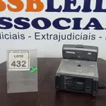LOTE 432 - 01 REPRODUTOR DE DISCO PROFISSIONAL SONY PDW-V1 XDCAM. (NO ESTADO) ATENÇÃO! FAZER A VISITAÇÃO ANTES DE ARREMATAR, NÃO SABEMOS SE FUNCIONA. LEILÃO NÃO TEM GARANTIA E NEM DEVOLUÇÃO, SUJEITO A POSSÍVEIS AVARIAS VISÍVEIS/OCULTAS E/OU AUSÊNCIA DE COMPONENTES.