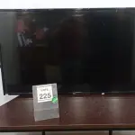 LOTE 225 - 01 TV LCD 49’’ MARCA LG. (NO ESTADO) ATENÇÃO! FAZER A VISITAÇÃO ANTES DE ARREMATAR, NÃO SABEMOS SE FUNCIONA. LEILÃO NÃO TEM GARANTIA E NEM DEVOLUÇÃO, SUJEITO A POSSÍVEIS AVARIAS VISÍVEIS/OCULTAS E/OU AUSÊNCIA DE COMPONENTES.