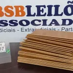 LOTE 407 - 20 PEÇAS DE MADEIRA. (NO ESTADO) ATENÇÃO! FAZER A VISITAÇÃO ANTES DE ARREMATAR, NÃO SABEMOS SE FUNCIONA. LEILÃO NÃO TEM GARANTIA E NEM DEVOLUÇÃO, SUJEITO A POSSÍVEIS AVARIAS VISÍVEIS/OCULTAS E/OU AUSÊNCIA DE COMPONENTES.