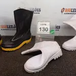 LOTE 130 - 02 PARES DE BOTAS DE BORRACHA TAMANHO 36 E 39 NAS CORES BRANCO E PRETA. (NO ESTADO) ATENÇÃO! FAZER A VISITAÇÃO ANTES DE ARREMATAR, NÃO SABEMOS SE FUNCIONA, LEILÃO NÃO TEM GARANTIA E NEM DEVOLUÇÃO, SUJEITO A POSSÍVEIS AVARIAS VISÍVEIS/OCULTAS E/OU AUSÊNCIA DE COMPONENTES.