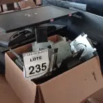 LOTE 235 - 07 MONITORES DE MARCAS MODELOS DIVERSOS. (NO ESTADO) ATENÇÃO! FAZER A VISITAÇÃO ANTES DE ARREMATAR, NÃO SABEMOS SE FUNCIONA. LEILÃO NÃO TEM GARANTIA E NEM DEVOLUÇÃO, SUJEITO A POSSÍVEIS AVARIAS VISÍVEIS/OCULTAS E/OU AUSÊNCIA DE COMPONENTES.
