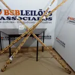 LOTE 143 - 20 VARAS DE BAMBU. (NO ESTADO) ATENÇÃO! FAZER A VISITAÇÃO ANTES DE ARREMATAR, NÃO SABEMOS SE FUNCIONA. LEILÃO NÃO TEM GARANTIA E NEM DEVOLUÇÃO, SUJEITO A POSSÍVEIS AVARIAS VISÍVEIS/OCULTAS E/OU AUSÊNCIA DE COMPONENTES.