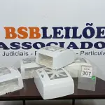 LOTE 307 - 05 DISPENSES DE PAPEL. (NO ESTADO) ATENÇÃO! FAZER A VISITAÇÃO ANTES DE ARREMATAR, NÃO SABEMOS SE FUNCIONA. LEILÃO NÃO TEM GARANTIA E NEM DEVOLUÇÃO, SUJEITO A POSSÍVEIS AVARIAS VISÍVEIS/OCULTAS E/OU AUSÊNCIA DE COMPONENTES.