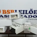 LOTE 212 - 07 DISPENSE DE PAPEL. (NO ESTADO) ATENÇÃO! FAZER A VISITAÇÃO ANTES DE ARREMATAR, NÃO SABEMOS SE FUNCIONA. LEILÃO NÃO TEM GARANTIA E NEM DEVOLUÇÃO, SUJEITO A POSSÍVEIS AVARIAS VISÍVEIS/OCULTAS E/OU AUSÊNCIA DE COMPONENTES.