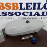 LOTE 185 - 01 LUMINÁRIA DE POSTE. (NO ESTADO) ATENÇÃO! FAZER A VISITAÇÃO ANTES DE ARREMATAR, NÃO SABEMOS SE FUNCIONA. LEILÃO NÃO TEM GARANTIA E NEM DEVOLUÇÃO, SUJEITO A POSSÍVEIS AVARIAS VISÍVEIS/OCULTAS E/OU AUSÊNCIA DE COMPONENTES.