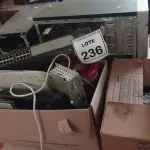LOTE 236 - 03 CPU’S DE MACAS E MODELOS DIVERSOS, 03 NETBOOKS E 01 NOTEBOOK, 01 SWITCH, DIVERSOS CABOS, PLACAS E ELETRÔNICOS DIVERSOS. (NO ESTADO) ATENÇÃO! FAZER A VISITAÇÃO ANTES DE ARREMATAR, NÃO SABEMOS SE FUNCIONA. LEILÃO NÃO TEM GARANTIA E NEM DEVOLUÇÃO, SUJEITO A POSSÍVEIS AVARIAS VISÍVEIS/OCULTAS E/OU AUSÊNCIA DE COMPONENTES.