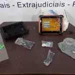 LOTE 441 - 01 TABLET QAV 801 MARCA TABRA. (NO ESTADO) ATENÇÃO! FAZER A VISITAÇÃO ANTES DE ARREMATAR, NÃO SABEMOS SE FUNCIONA. LEILÃO NÃO TEM GARANTIA E NEM DEVOLUÇÃO, SUJEITO A POSSÍVEIS AVARIAS VISÍVEIS/OCULTAS E/OU AUSÊNCIA DE COMPONENTES.