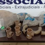 LOTE 152 - 01 LOTE COM GRANDE QUANTIDADE DE TÊ SOLDÁVEL DE MEDIDAS DIVERSAS E 01 LOTE COM VÁRIAS CURVAS SOLDÁVEIS 40MM. (NO ESTADO) ATENÇÃO! FAZER A VISITAÇÃO ANTES DE ARREMATAR, NÃO SABEMOS SE FUNCIONA. LEILÃO NÃO TEM GARANTIA E NEM DEVOLUÇÃO, SUJEITO A POSSÍVEIS AVARIAS VISÍVEIS/OCULTAS E/OU AUSÊNCIA DE COMPONENTES.