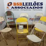 LOTE 363 - 09 CADEIRAS DE FERRO DOBRÁVEL. (NO ESTADO) ATENÇÃO! FAZER A VISITAÇÃO ANTES DE ARREMATAR, NÃO SABEMOS SE FUNCIONA. LEILÃO NÃO TEM GARANTIA E NEM DEVOLUÇÃO, SUJEITO A POSSÍVEIS AVARIAS VISÍVEIS/OCULTAS E/OU AUSÊNCIA DE COMPONENTES.