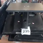 LOTE 235 - 07 MONITORES DE MARCAS MODELOS DIVERSOS. (NO ESTADO) ATENÇÃO! FAZER A VISITAÇÃO ANTES DE ARREMATAR, NÃO SABEMOS SE FUNCIONA. LEILÃO NÃO TEM GARANTIA E NEM DEVOLUÇÃO, SUJEITO A POSSÍVEIS AVARIAS VISÍVEIS/OCULTAS E/OU AUSÊNCIA DE COMPONENTES.