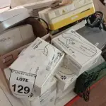 LOTE 129 - 10 LEITORES DE CÓDIGO DE BARRAS, 01 TRANSFORMADOR, VÁRIOS SENSORES DE MOVIMENTO E ELETRÔNICOS DIVERSOS. (NO ESTADO) ATENÇÃO! FAZER A VISITAÇÃO ANTES DE ARREMATAR, NÃO SABEMOS SE FUNCIONA. LEILÃO NÃO TEM GARANTIA E NEM DEVOLUÇÃO, SUJEITO A POSSÍVEIS AVARIAS VISÍVEIS/OCULTAS E/OU AUSÊNCIA DE COMPONENTES.