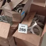 LOTE 266 - 01 LOTE COM GRANDE QUANTIDADE DE ELETRODUTO E ELETROCALHA E RALOS PAR BANHEIRO. (NO ESTADO) ATENÇÃO! FAZER A VISITAÇÃO ANTES DE ARREMATAR, NÃO SABEMOS SE FUNCIONA. LEILÃO NÃO TEM GARANTIA E NEM DEVOLUÇÃO, SUJEITO A POSSÍVEIS AVARIAS VISÍVEIS/OCULTAS E/OU AUSÊNCIA DE COMPONENTES.