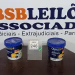 LOTE 246 - 02 GALÕES DE TINTA DE 3,6L AMARELO SOL MARCA QUALITEX. (NOVO) (NO ESTADO) ATENÇÃO! FAZER A VISITAÇÃO ANTES DE ARREMATAR, NÃO SABEMOS SE FUNCIONA. LEILÃO NÃO TEM GARANTIA E NEM DEVOLUÇÃO, SUJEITO A POSSÍVEIS AVARIAS VISÍVEIS/OCULTAS E/OU AUSÊNCIA DE COMPONENTES.