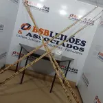 LOTE 154 - 20 VARAS DE BAMBU. (NO ESTADO) ATENÇÃO! FAZER A VISITAÇÃO ANTES DE ARREMATAR, NÃO SABEMOS SE FUNCIONA. LEILÃO NÃO TEM GARANTIA E NEM DEVOLUÇÃO, SUJEITO A POSSÍVEIS AVARIAS VISÍVEIS/OCULTAS E/OU AUSÊNCIA DE COMPONENTES.