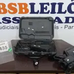 LOTE 435 - 01 FILMADORA MARCA PANASONIC COM CASE. (NO ESTADO) ATENÇÃO! FAZER A VISITAÇÃO ANTES DE ARREMATAR, NÃO SABEMOS SE FUNCIONA. LEILÃO NÃO TEM GARANTIA E NEM DEVOLUÇÃO, SUJEITO A POSSÍVEIS AVARIAS VISÍVEIS/OCULTAS E/OU AUSÊNCIA DE COMPONENTES.