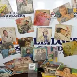 LOTE 206 - 01 LOTE COM GRANDE QUANTIDADE DE DISCOS DE VINIL. (NO ESTADO) ATENÇÃO! FAZER A VISITAÇÃO ANTES DE ARREMATAR, NÃO SABEMOS SE FUNCIONA. LEILÃO NÃO TEM GARANTIA E NEM DEVOLUÇÃO, SUJEITO A POSSÍVEIS AVARIAS VISÍVEIS/OCULTAS E/OU AUSÊNCIA DE COMPONENTES.