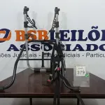 LOTE 379 - 01 SUPORTE PARA BIKE. (NO ESTADO) ATENÇÃO! FAZER A VISITAÇÃO ANTES DE ARREMATAR, NÃO SABEMOS SE FUNCIONA. LEILÃO NÃO TEM GARANTIA E NEM DEVOLUÇÃO, SUJEITO A POSSÍVEIS AVARIAS VISÍVEIS/OCULTAS E/OU AUSÊNCIA DE COMPONENTES.