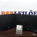 LOTE 398 - 02 TV’S LCD DE 26’’ MARCA LG PARA RETIRADA DE PEÇAS. (NO ESTADO) ATENÇÃO! FAZER A VISITAÇÃO ANTES DE ARREMATAR, NÃO SABEMOS SE FUNCIONA. LEILÃO NÃO TEM GARANTIA E NEM DEVOLUÇÃO, SUJEITO A POSSÍVEIS AVARIAS VISÍVEIS/OCULTAS E/OU AUSÊNCIA DE COMPONENTES.