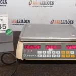 LOTE 145 - 01 BALANÇA MAX. 15KG MARCA FILIZOLA. (NO ESTADO) ATENÇÃO! FAZER A VISITAÇÃO ANTES DE ARREMATAR, NÃO SABEMOS SE FUNCIONA. LEILÃO NÃO TEM GARANTIA E NEM DEVOLUÇÃO, SUJEITO A POSSÍVEIS AVARIAS VISÍVEIS/OCULTAS E/OU AUSÊNCIA DE COMPONENTES.