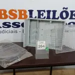 LOTE 264 - 01 CAIXA PLÁSTICA PARA UNIDADE DE MEDIÇÃO DE ÁGUA. (NO ESTADO) ATENÇÃO! FAZER A VISITAÇÃO ANTES DE ARREMATAR, NÃO SABEMOS SE FUNCIONA, LEILÃO NÃO TEM GARANTIA E NEM DEVOLUÇÃO, SUJEITO A POSSÍVEIS AVARIAS VISÍVEIS/OCULTAS E/OU AUSÊNCIA DE COMPONENTES.