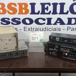 LOTE 321 - 01 EQUALIZADOR GRÁFICO ONEAL, OSCILOSCÓPIO ANALÓGICO, 01 MIXER STREO NASHVILLE E 01 HARMAN KARDON HK990. (NO ESTADO) ATENÇÃO! FAZER A VISITAÇÃO ANTES DE ARREMATAR, NÃO SABEMOS SE FUNCIONA. LEILÃO NÃO TEM GARANTIA E NEM DEVOLUÇÃO, SUJEITO A POSSÍVEIS AVARIAS VISÍVEIS/OCULTAS E/OU AUSÊNCIA DE COMPONENTES.