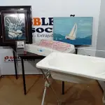 LOTE 078 - 01 BANHEIRA PARA BEBÊ E 02 QUADROS. (NO ESTADO) ATENÇÃO! FAZER A VISITAÇÃO ANTES DE ARREMATAR, NÃO SABEMOS SE FUNCIONA, LEILÃO NÃO TEM GARANTIA E NEM DEVOLUÇÃO, SUJEITO A POSSÍVEIS AVARIAS VISÍVEIS/OCULTAS E/OU AUSÊNCIA DE COMPONENTES.