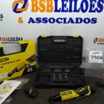 LOTE 250 - 01 CHAVE CATRACA 3/8  COM DUAS BATERIAS  12V MALETA E ACESSÓRIOS. (NO ESTADO) ATENÇÃO! FAZER A VISITAÇÃO ANTES DE ARREMATAR, NÃO SABEMOS SE FUNCIONA. LEILÃO NÃO TEM GARANTIA E NEM DEVOLUÇÃO, SUJEITO A POSSÍVEIS AVARIAS VISÍVEIS/OCULTAS E/OU AUSÊNCIA DE COMPONENTES.