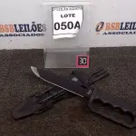 LOTE 050 - 01 FACÃO  IMPORTADA AÇO INOXIDÁVEL CABO EM MADEIRA  FULL TANG BAINHA DE NYLON TAMANHO TOTAL 50CM PESO 526G JÁ AFIADA  . (NO ESTADO) ATENÇÃO! FAZER A VISITAÇÃO ANTES DE ARREMATAR, NÃO SABEMOS SE FUNCIONA. LEILÃO NÃO TEM GARANTIA E NEM DEVOLUÇÃO, SUJEITO A POSSÍVEIS AVARIAS VISÍVEIS/OCULTAS E/OU AUSÊNCIA DE COMPONENTES.