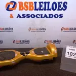 LOTE 102 - 01 HOVERBOARD. (NO ESTADO) ATENÇÃO! FAZER A VISITAÇÃO ANTES DE ARREMATAR, NÃO SABEMOS SE FUNCIONA, LEILÃO NÃO TEM GARANTIA E NEM DEVOLUÇÃO, SUJEITO A POSSÍVEIS AVARIAS VISÍVEIS/OCULTAS E/OU AUSÊNCIA DE COMPONENTES.