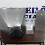 LOTE 118 - 01 COIFA 60CM MARCA CONTINENTAL. (NO ESTADO) ATENÇÃO! FAZER A VISITAÇÃO ANTES DE ARREMATAR, NÃO SABEMOS SE FUNCIONA. LEILÃO NÃO TEM GARANTIA E NEM DEVOLUÇÃO, SUJEITO A POSSÍVEIS AVARIAS VISÍVEIS/OCULTAS E/OU AUSÊNCIA DE COMPONENTES.