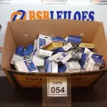 LOTE 054 - 01 LOTE COM GRANDE QUANTIDADE DE CARTUCHOS DE IMPRESSORA. (NO ESTADO) ATENÇÃO! FAZER A VISITAÇÃO ANTES DE ARREMATAR, NÃO SABEMOS SE FUNCIONA, LEILÃO NÃO TEM GARANTIA E NEM DEVOLUÇÃO, SUJEITO A POSSÍVEIS AVARIAS VISÍVEIS/OCULTAS E/OU AUSÊNCIA DE COMPONENTES.