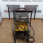 LOTE 121 - 01 LAVADORA DE ALTA PRESSÃO. (NO ESTADO) ATENÇÃO! FAZER A VISITAÇÃO ANTES DE ARREMATAR, NÃO SABEMOS SE FUNCIONA, LEILÃO NÃO TEM GARANTIA E NEM DEVOLUÇÃO, SUJEITO A POSSÍVEIS AVARIAS VISÍVEIS/OCULTAS E/OU AUSÊNCIA DE COMPONENTES.