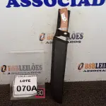 LOTE 070 - FACA IMPORTADA AÇO INOXIDÁVEL CABO EM MADEIRA GUARDA DUPLA  FULL TANG BAINHA DE NYLON TAMANHO TOTAL 38CM PESO 416G JÁ AFIADA  . (NO ESTADO) ATENÇÃO! FAZER A VISITAÇÃO ANTES DE ARREMATAR, NÃO SABEMOS SE FUNCIONA. LEILÃO NÃO TEM GARANTIA E NEM DEVOLUÇÃO, SUJEITO A POSSÍVEIS AVARIAS VISÍVEIS/OCULTAS E/OU AUSÊNCIA DE COMPONENTES.