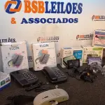LOTE 210 - 04 MICROFONES PARA SEMINÁRIO, 02 GPS E 02 APARELHOS DE TELEFONE COM FIO. (NO ESTADO) ATENÇÃO! FAZER A VISITAÇÃO ANTES DE ARREMATAR, NÃO SABEMOS SE FUNCIONA, LEILÃO NÃO TEM GARANTIA E NEM DEVOLUÇÃO, SUJEITO A POSSÍVEIS AVARIAS VISÍVEIS/OCULTAS E/OU AUSÊNCIA DE COMPONENTES.