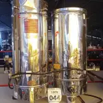 LOTE 044 - 02 CAFETEIRAS INDUSTRIAIS. (NO ESTADO) ATENÇÃO! FAZER A VISITAÇÃO ANTES DE ARREMATAR, NÃO SABEMOS SE FUNCIONA, LEILÃO NÃO TEM GARANTIA E NEM DEVOLUÇÃO, SUJEITO A POSSÍVEIS AVARIAS VISÍVEIS/OCULTAS E/OU AUSÊNCIA DE COMPONENTES.