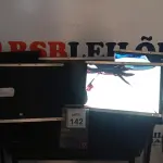 LOTE 142 - 04 MONITORES MARCA HP E 01 MONITOR MARCA LENOVO. (NO ESTADO) ATENÇÃO! FAZER A VISITAÇÃO ANTES DE ARREMATAR, NÃO SABEMOS SE FUNCIONA, LEILÃO NÃO TEM GARANTIA E NEM DEVOLUÇÃO, SUJEITO A POSSÍVEIS AVARIAS VISÍVEIS/OCULTAS E/OU AUSÊNCIA DE COMPONENTES.