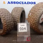 LOTE 034 - 02 PNEUS 14.5 X 6.0-8 E 01 18 X 9.0-8. (NO ESTADO) ATENÇÃO! FAZER A VISITAÇÃO ANTES DE ARREMATAR, NÃO SABEMOS SE FUNCIONA, LEILÃO NÃO TEM GARANTIA E NEM DEVOLUÇÃO, SUJEITO A POSSÍVEIS AVARIAS VISÍVEIS/OCULTAS E/OU AUSÊNCIA DE COMPONENTES.