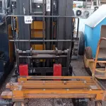 LOTE 486 - 01 EMPILHADEIRA ELÉTRICA. (NO ESTADO) ATENÇÃO! FAZER A VISITAÇÃO ANTES DE ARREMATAR, NÃO SABEMOS SE FUNCIONA. LEILÃO NÃO TEM GARANTIA E NEM DEVOLUÇÃO, SUJEITO A POSSÍVEIS AVARIAS VISÍVEIS/OCULTAS E/OU AUSÊNCIA DE COMPONENTES.