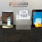 LOTE 182 - 02 TABLETS MARCA DELL. (NO ESTADO) ATENÇÃO! FAZER A VISITAÇÃO ANTES DE ARREMATAR, NÃO SABEMOS SE FUNCIONA, LEILÃO NÃO TEM GARANTIA E NEM DEVOLUÇÃO, SUJEITO A POSSÍVEIS AVARIAS VISÍVEIS/OCULTAS E/OU AUSÊNCIA DE COMPONENTES.