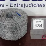 LOTE 134 - 01 ROLO DE ARAME FARPADO COM 500M. (NO ESTADO) ATENÇÃO! FAZER A VISITAÇÃO ANTES DE ARREMATAR, NÃO SABEMOS SE FUNCIONA, LEILÃO NÃO TEM GARANTIA E NEM DEVOLUÇÃO, SUJEITO A POSSÍVEIS AVARIAS VISÍVEIS/OCULTAS E/OU AUSÊNCIA DE COMPONENTES.
