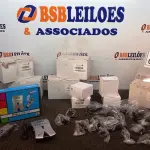 LOTE 027 - 01 TV BOX E 06 CAIXAS DE FONTE COM 04 UNIDADES CADA. (NO ESTADO) ATENÇÃO! FAZER A VISITAÇÃO ANTES DE ARREMATAR, NÃO SABEMOS SE FUNCIONA, LEILÃO NÃO TEM GARANTIA E NEM DEVOLUÇÃO, SUJEITO A POSSÍVEIS AVARIAS VISÍVEIS/OCULTAS E/OU AUSÊNCIA DE COMPONENTES.