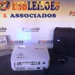 LOTE 192 - 01 PROJETOR NEC COM CABOS E MALETA. (NO ESTADO) ATENÇÃO! FAZER A VISITAÇÃO ANTES DE ARREMATAR, NÃO SABEMOS SE FUNCIONA, LEILÃO NÃO TEM GARANTIA E NEM DEVOLUÇÃO, SUJEITO A POSSÍVEIS AVARIAS VISÍVEIS/OCULTAS E/OU AUSÊNCIA DE COMPONENTES.