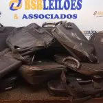 LOTE 060 - 10 BOLSAS DE NOTEBOOK. (NO ESTADO) ATENÇÃO! FAZER A VISITAÇÃO ANTES DE ARREMATAR, NÃO SABEMOS SE FUNCIONA, LEILÃO NÃO TEM GARANTIA E NEM DEVOLUÇÃO, SUJEITO A POSSÍVEIS AVARIAS VISÍVEIS/OCULTAS E/OU AUSÊNCIA DE COMPONENTES.